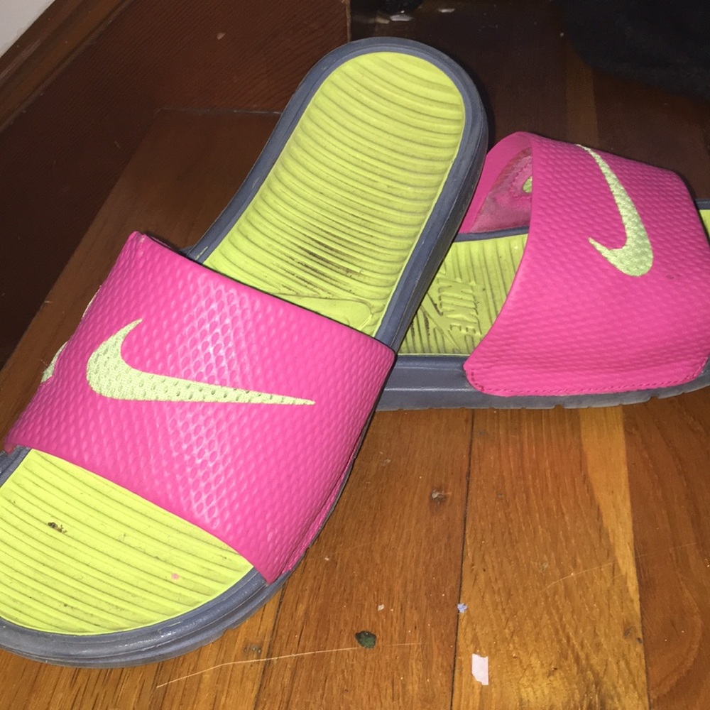 Mike sandals